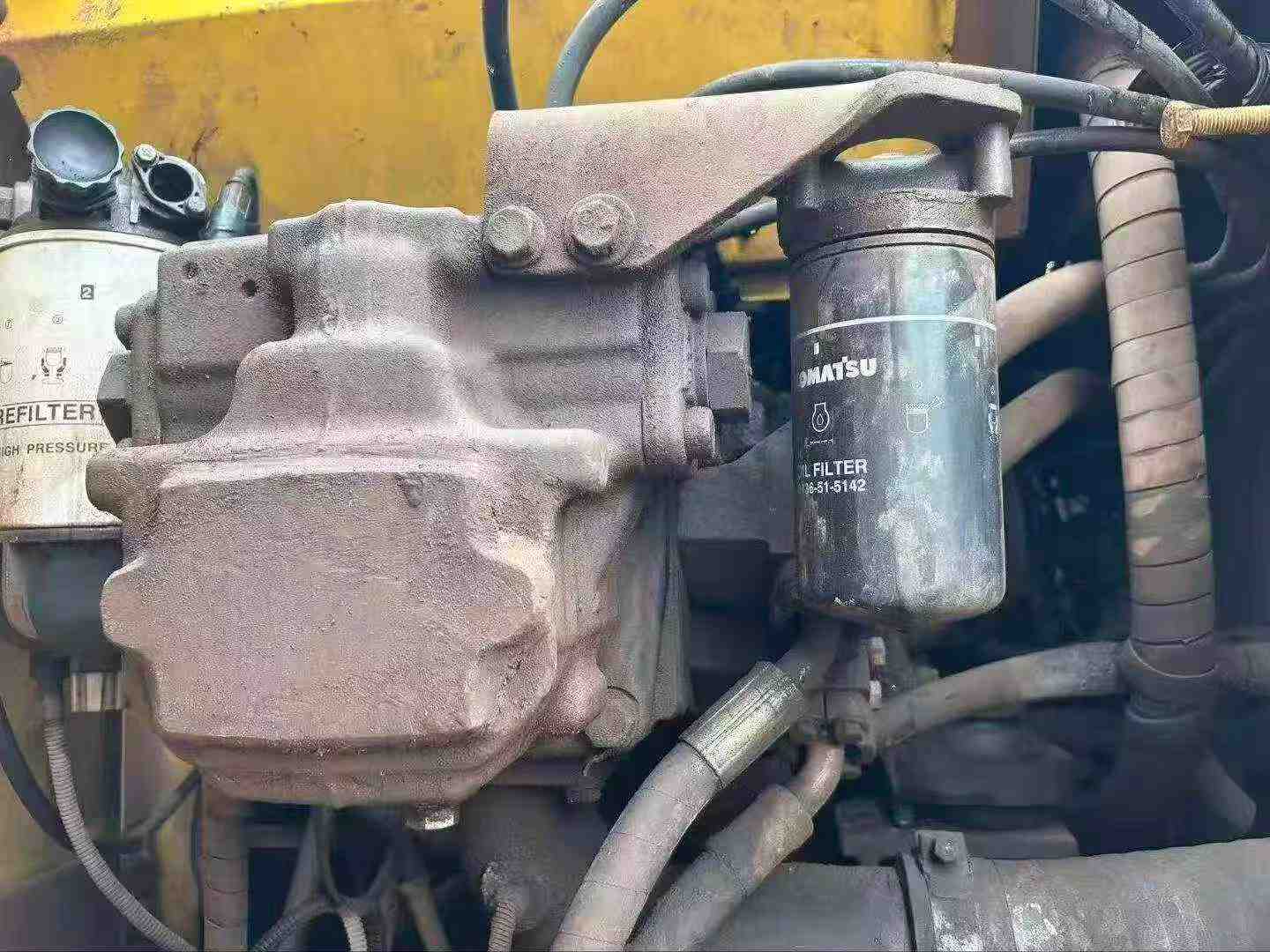 Buy Komatsu PC210-6 Used Excavator / 3