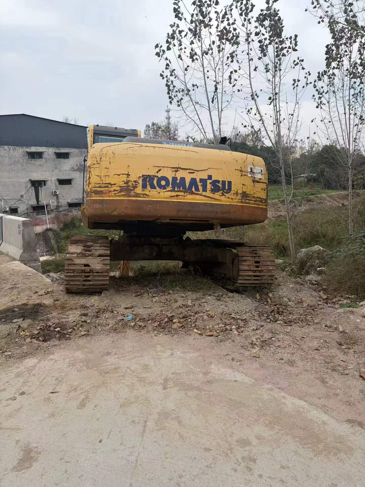 Buy Komatsu PC270-8 Used Excavator / 2
