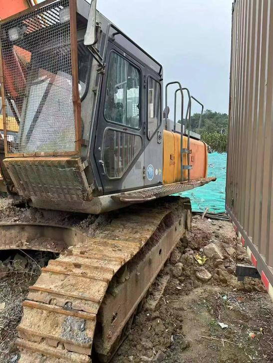 Buy Hitachi ZX450-6 Used Excavator / 1
