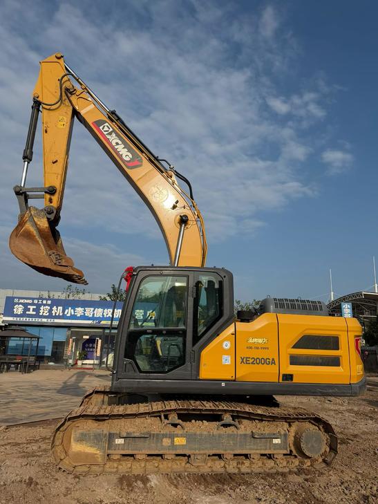 Buy XCMG XE200 Used Excavator / 1