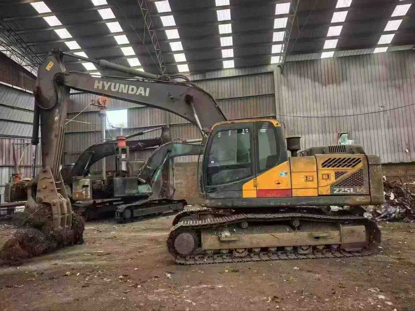 Buy Hyundai R225-7 Used Excavator / 4