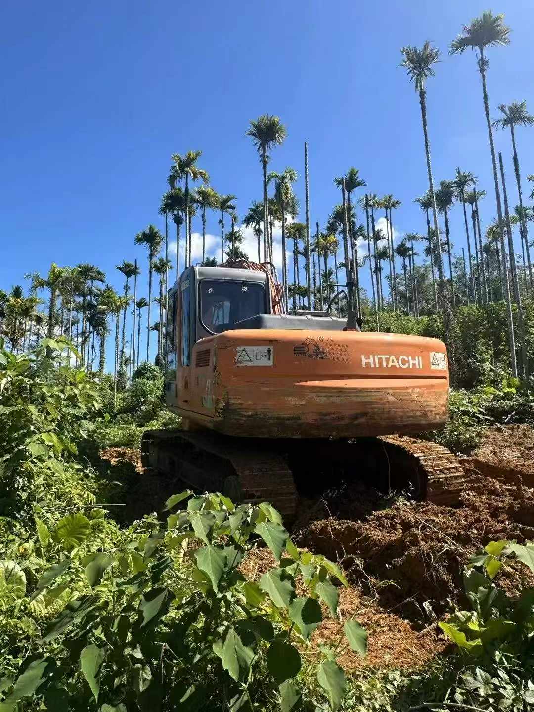 Buy Hitachi EX120 Used Excavator / 4