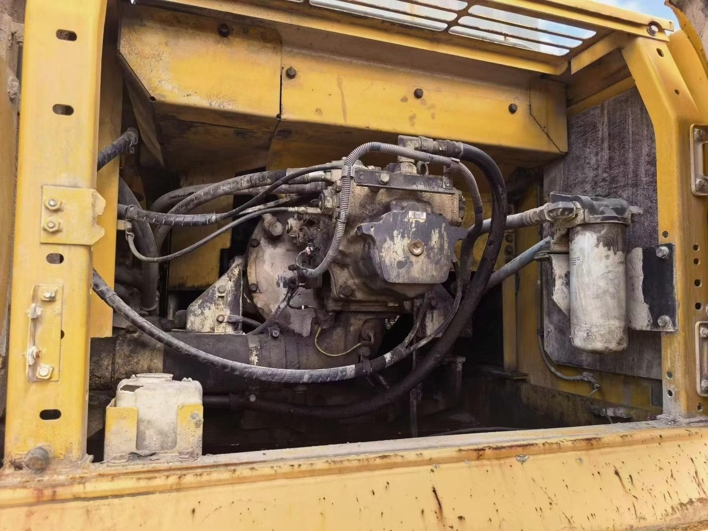 Buy Komatsu PC350-10 Used Excavator / 3