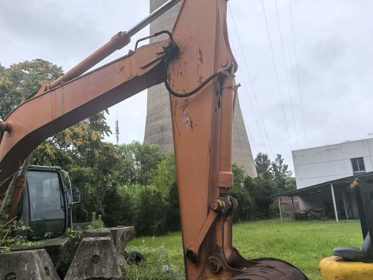 Buy Hitachi EX200 Used Excavator / 1