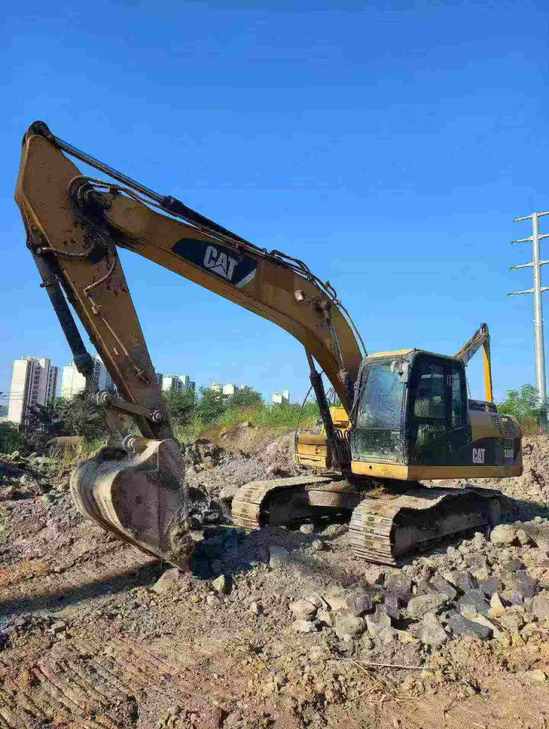 Buy Caterpillar 320D Used Excavator / 1