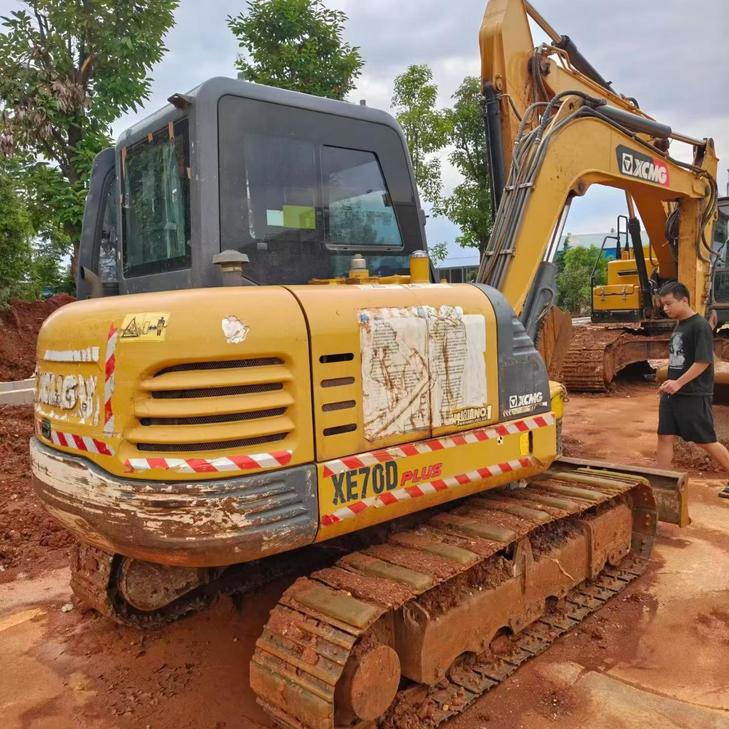 Buy XCMG XE60 Used Excavator / 1
