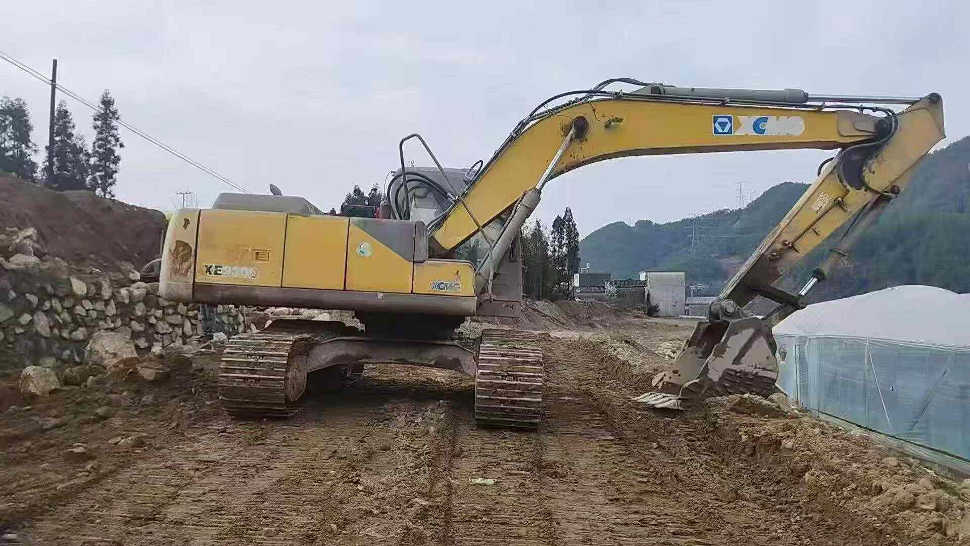 Buy XCMG XE215 Used Excavator / 4 Buy XCMG XE215 Used Excavator / 4