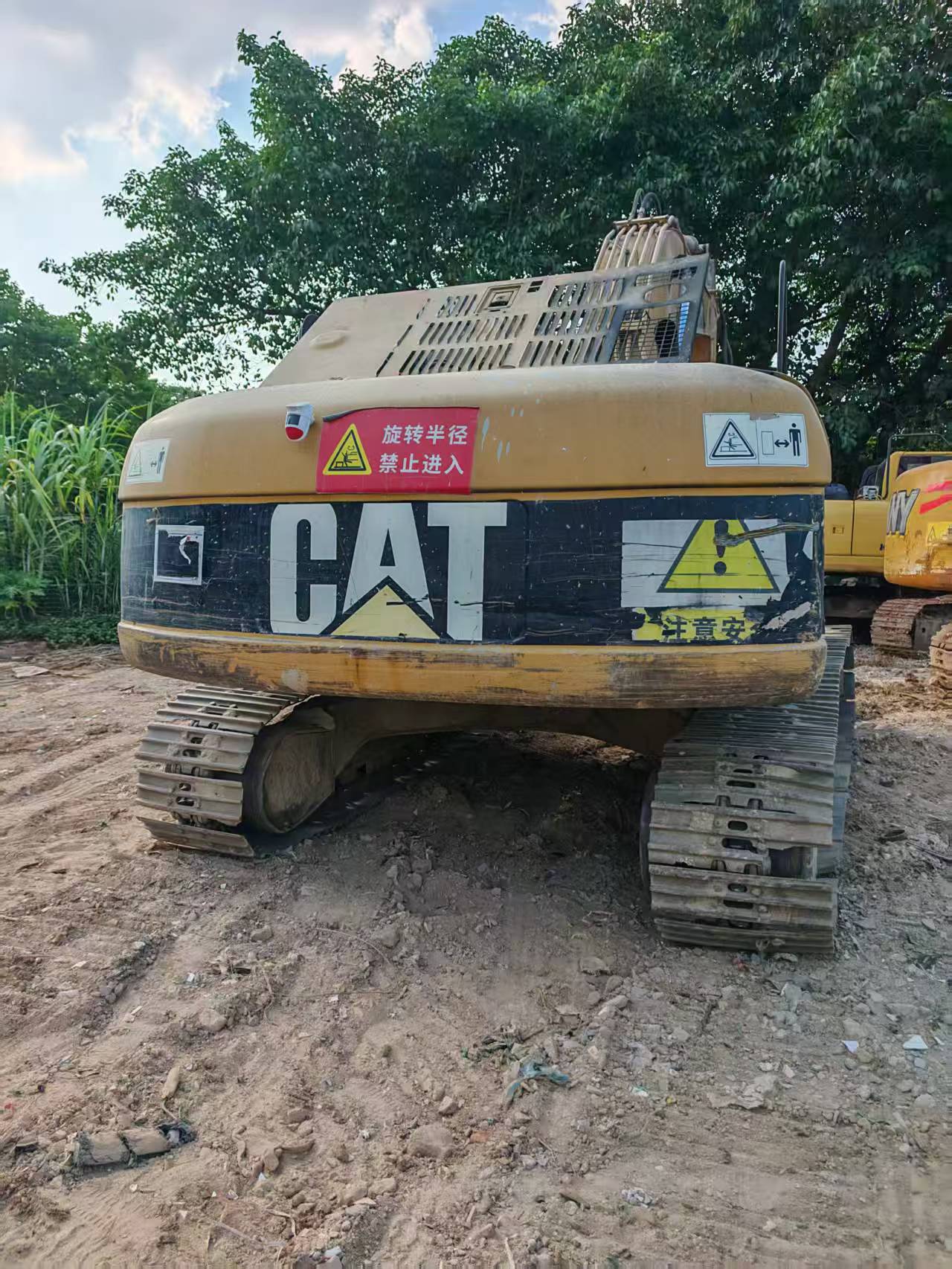 Buy Caterpillar 320C Used Excavator / 2 Buy Caterpillar 320C Used Excavator / 2