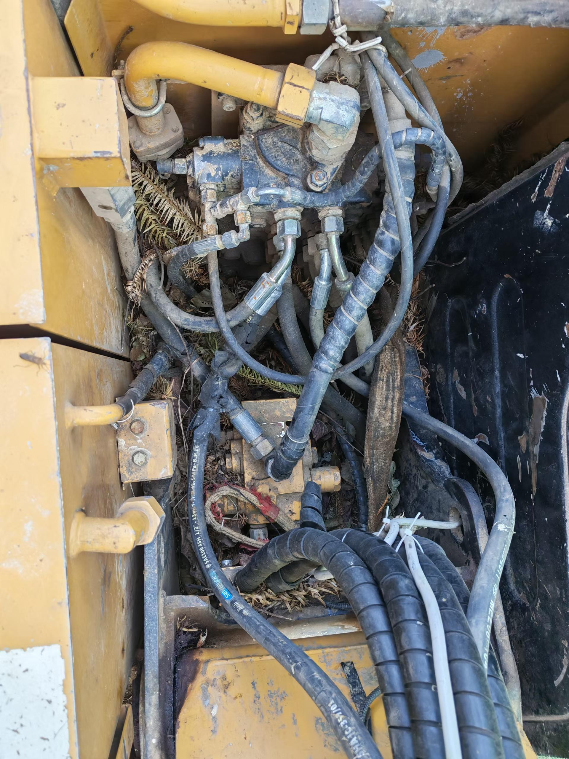 Compre Excavadora Sany SY75 Usada / 8