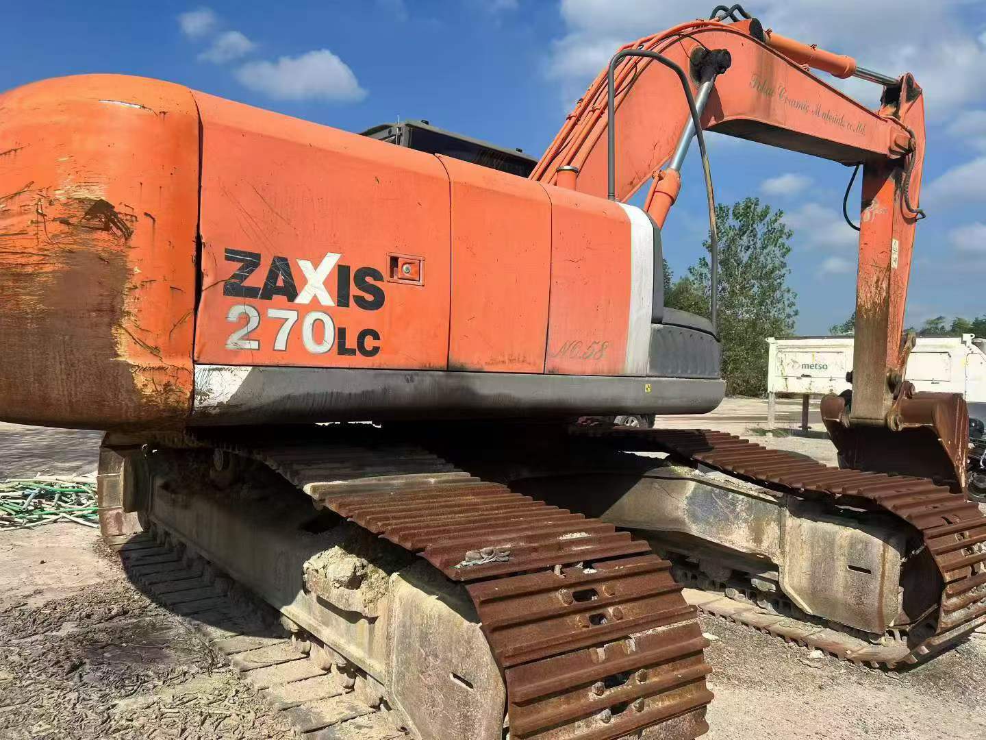 Купить Подержанный Экскаватор Hitachi ZX270-3 / 5