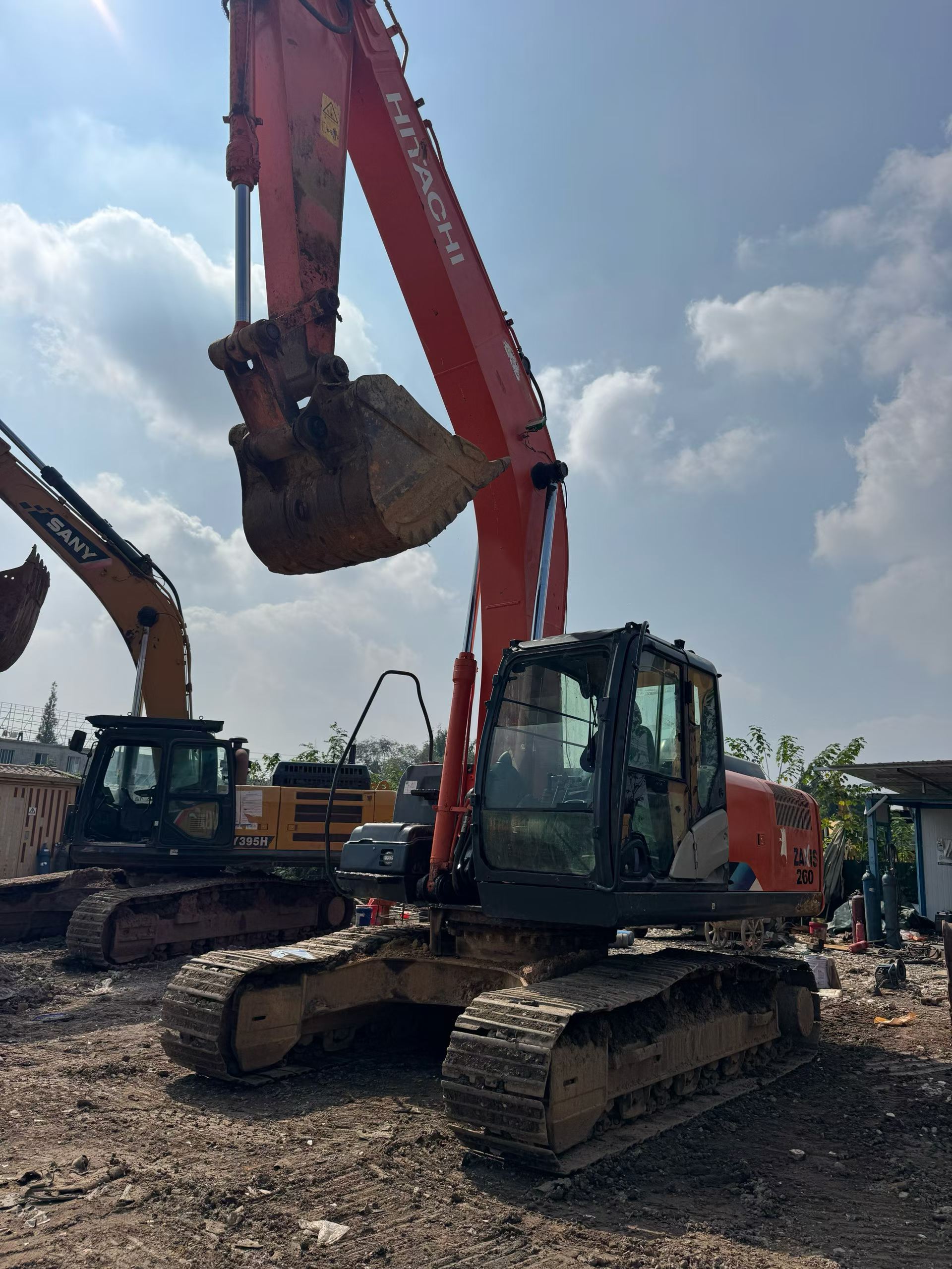 شراء حفارة Hitachi ZX240 مستعملة / 4