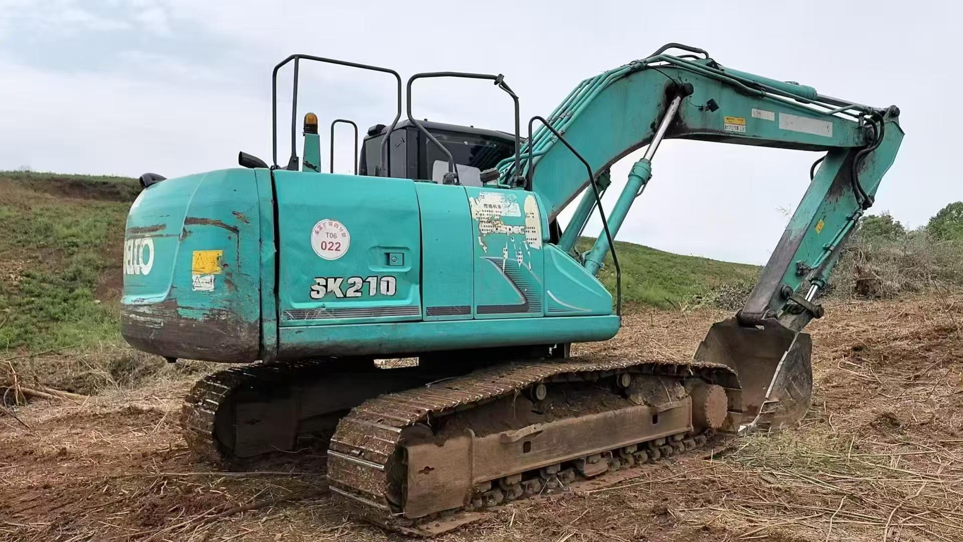 Buy Kobelco SK200-2 Used Excavator / 3