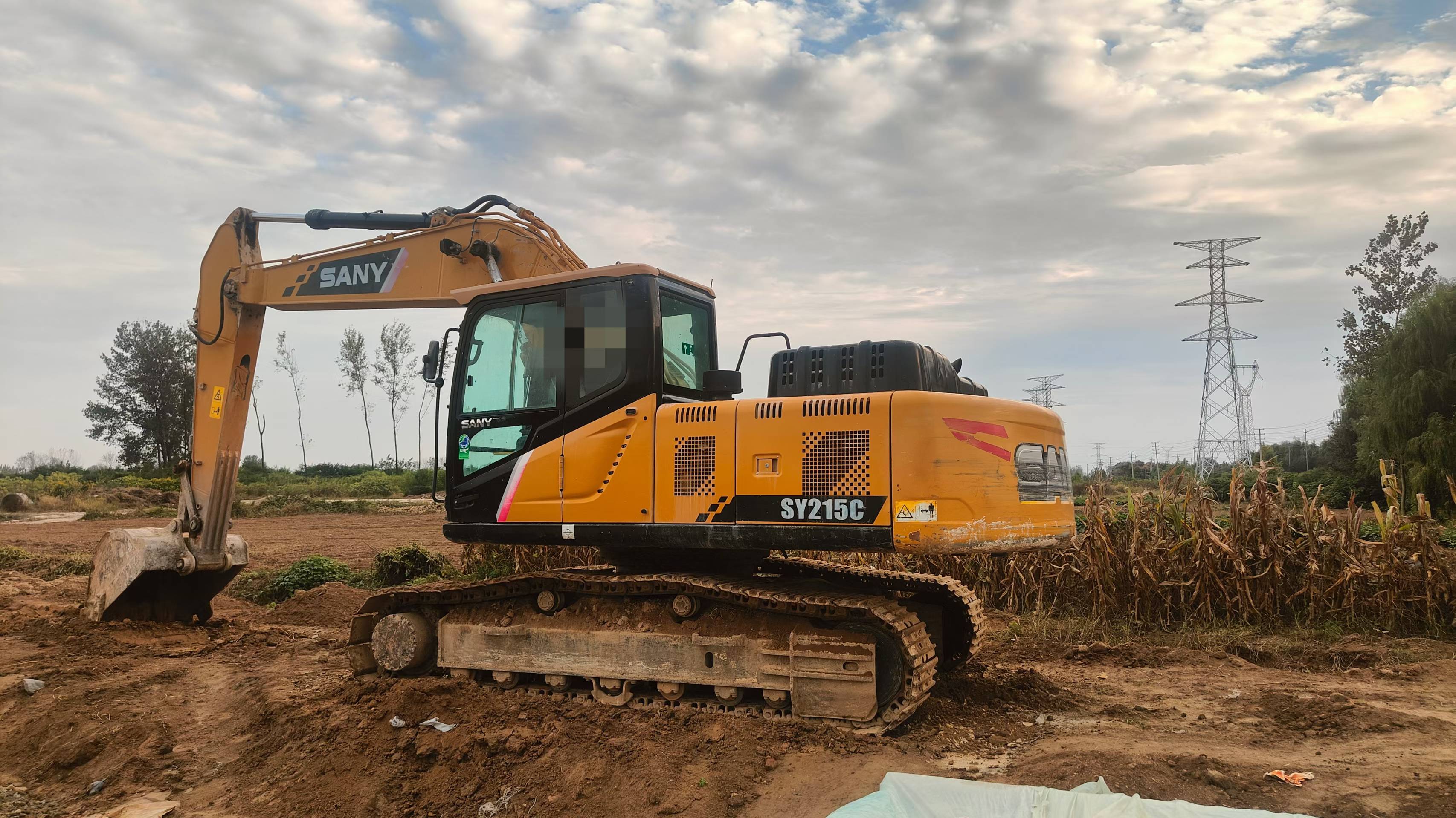 Buy Sany SY205C Used Excavator / 2