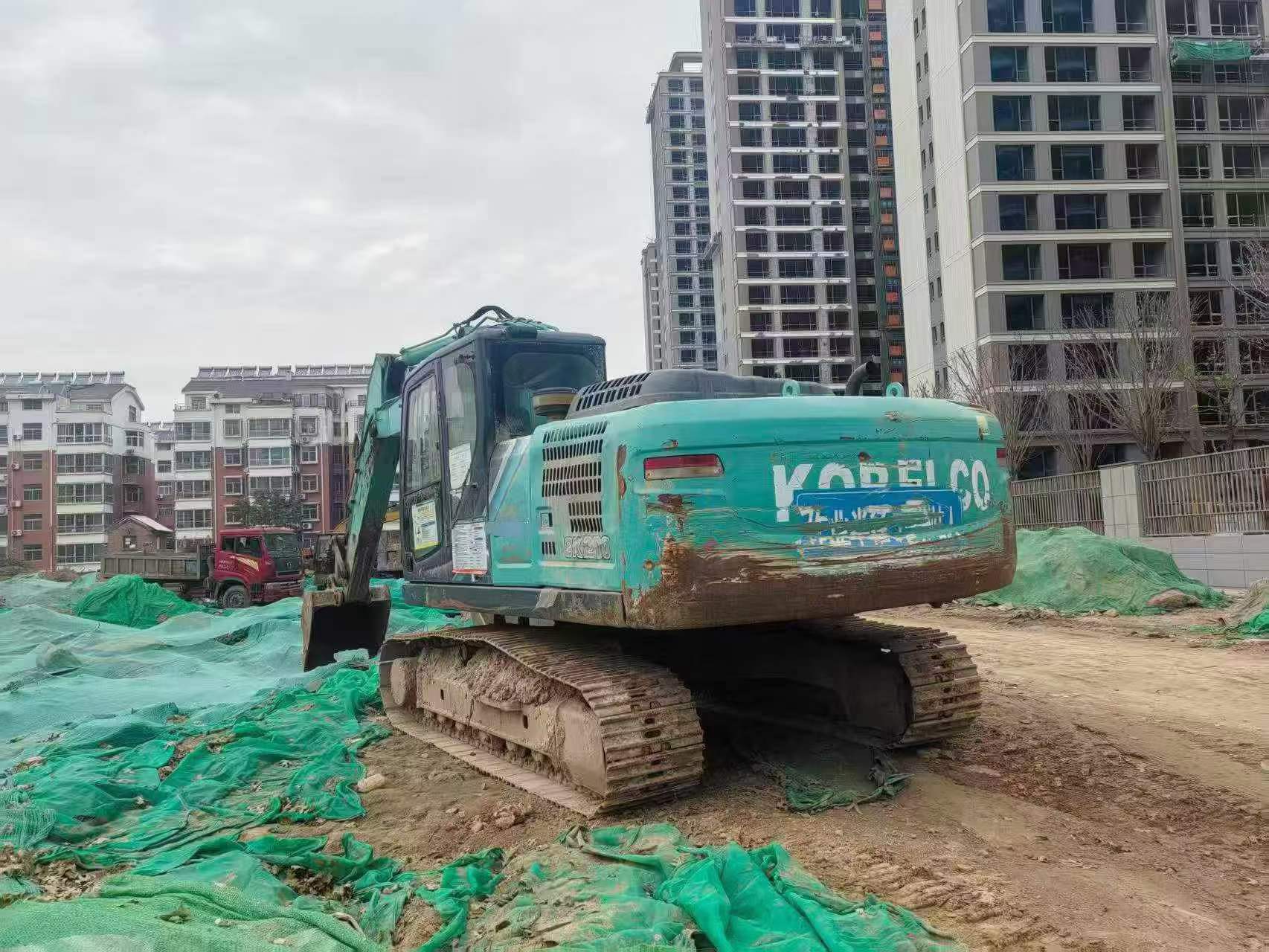 شراء Kobelco SK200 مستعمل حفارة