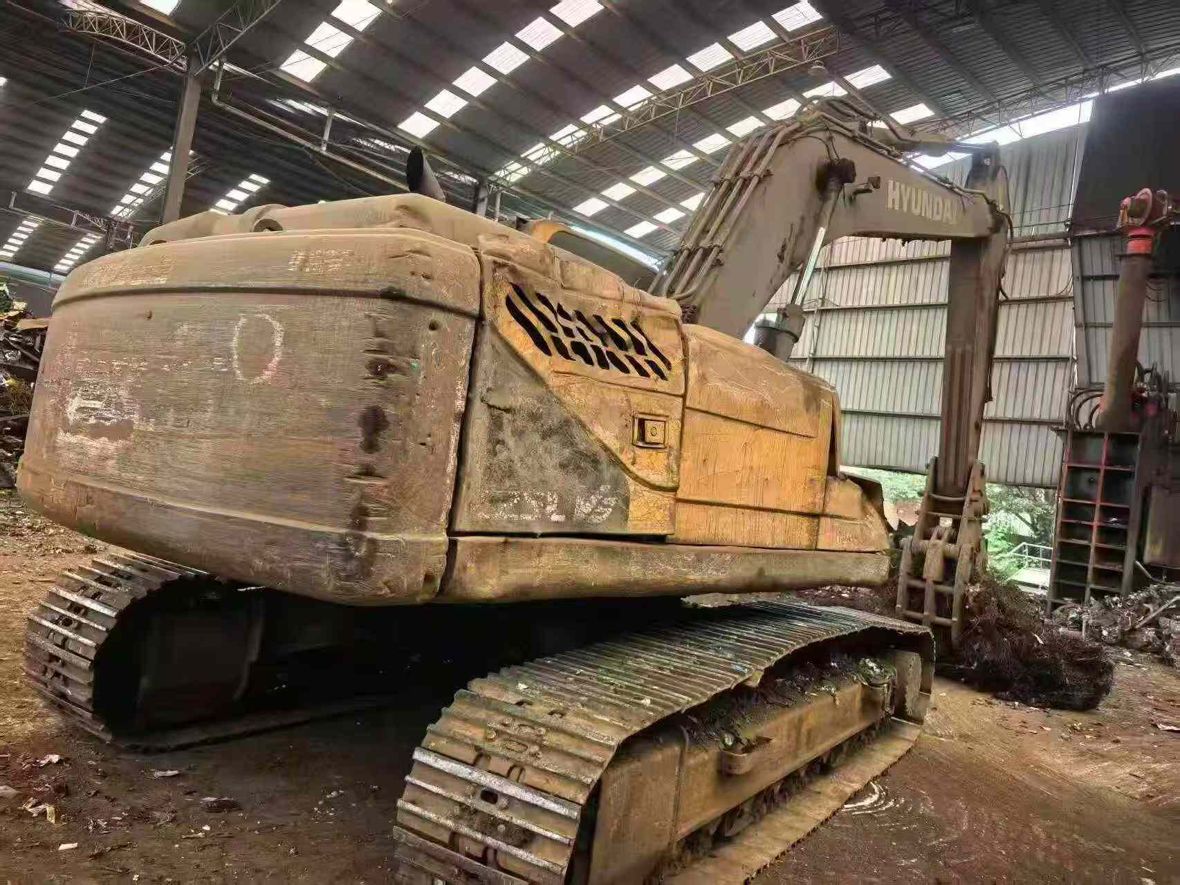 Buy Hyundai R225-7 Used Excavator / 3
