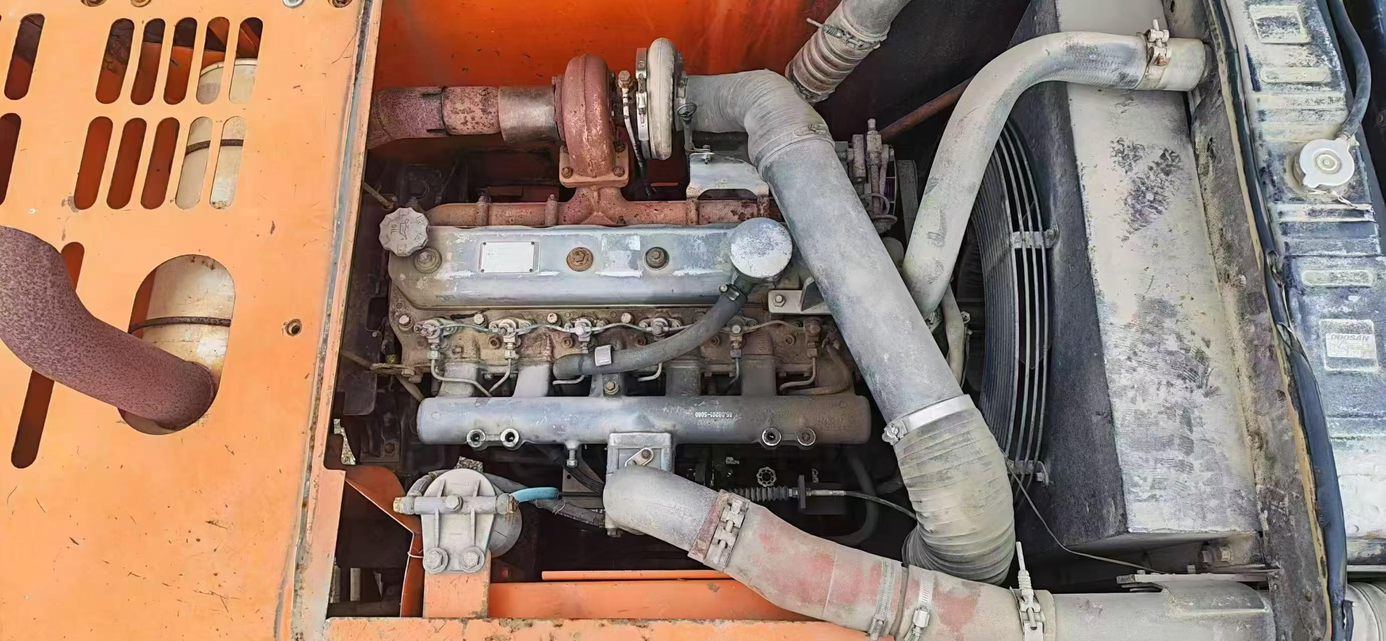 Buy Doosan DH225-7 Used Excavator / 2