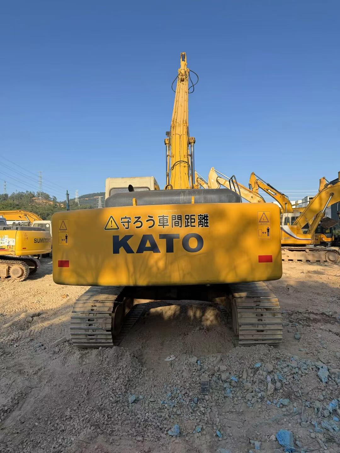 Buy Kato HD1023-LC Used Excavator / 9