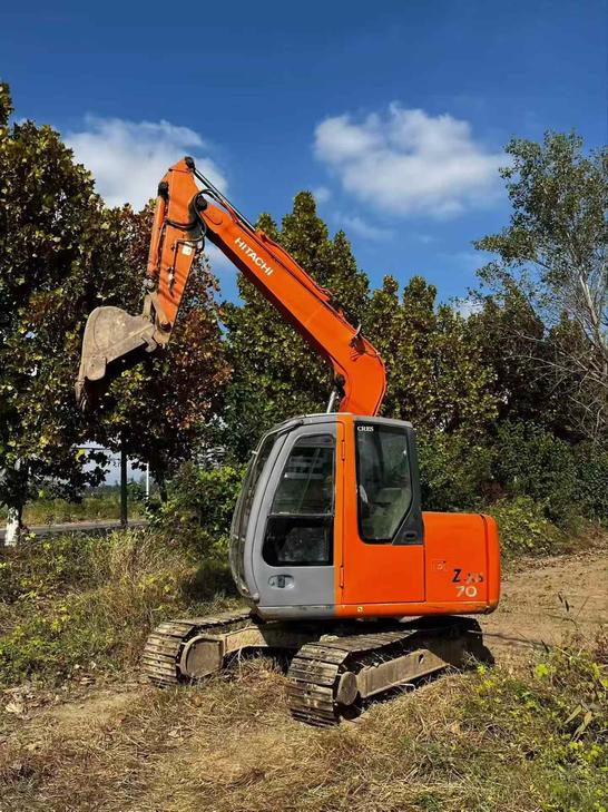 Buy Hitachi EX70 Used Excavator / 1
