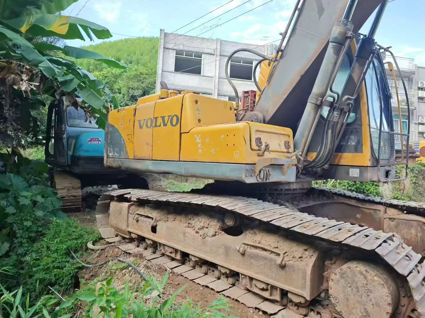 Buy Volvo EC210B Used Excavator / 3