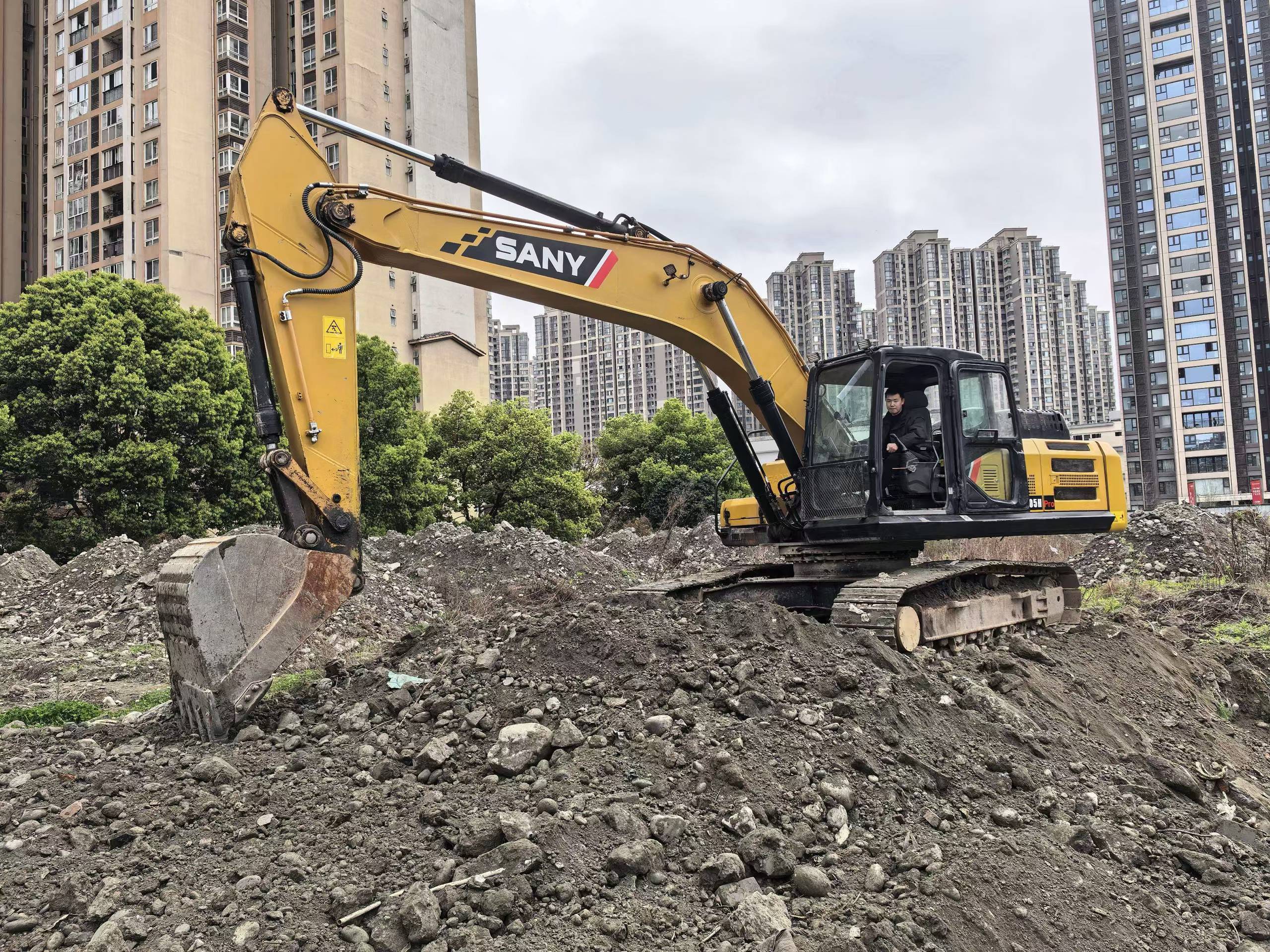 Buy Sany SY245H Used Excavator / 5