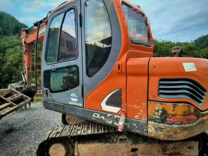 Buy Doosan DX75 Used Excavator / 1