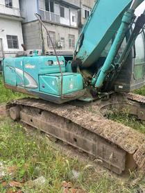 Buy Kobelco SK200-11 Used Excavator / 3 Buy Kobelco SK200-11 Used Excavator / 3