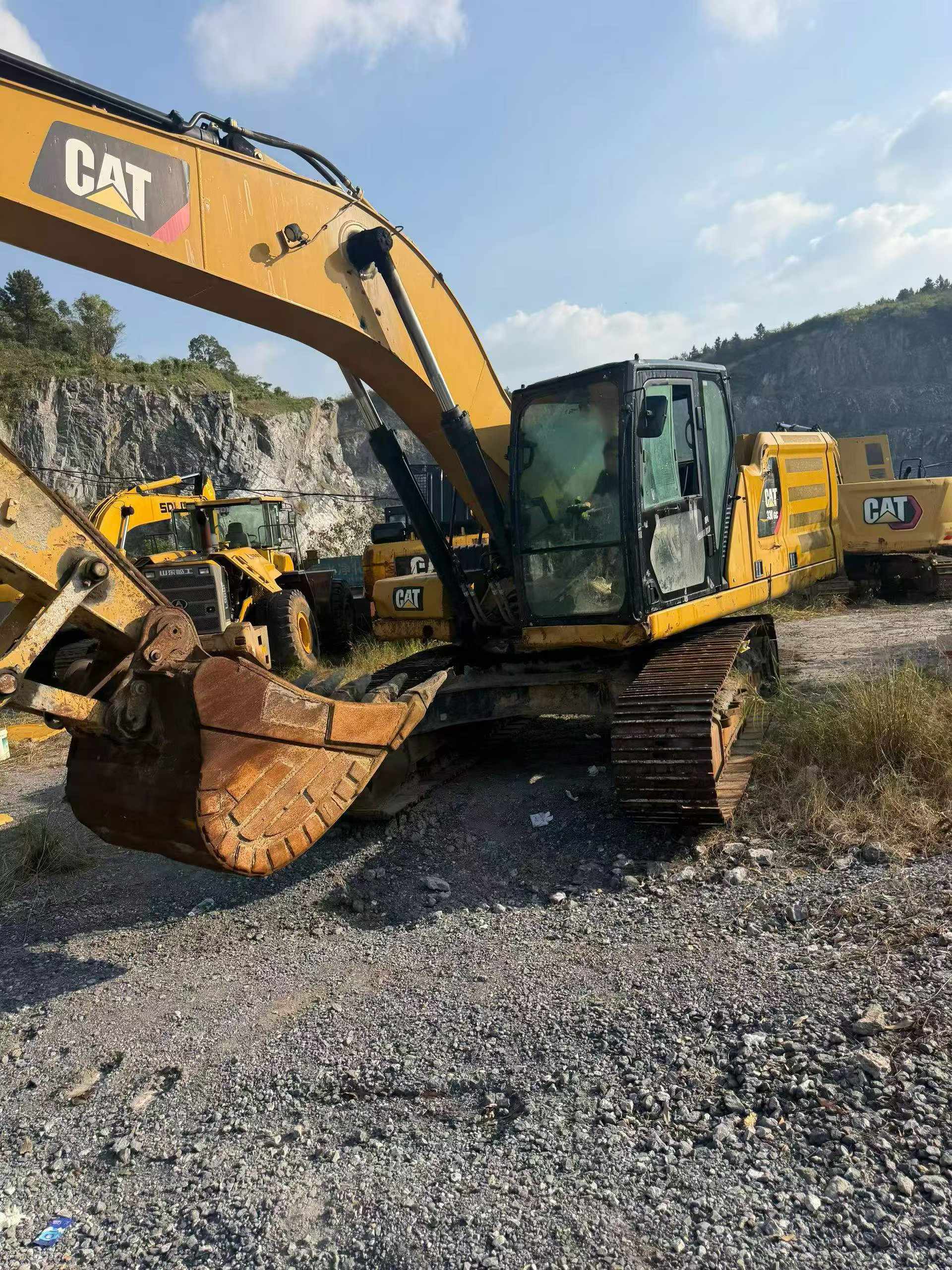 Buy Caterpillar 330B Used Excavator / 4