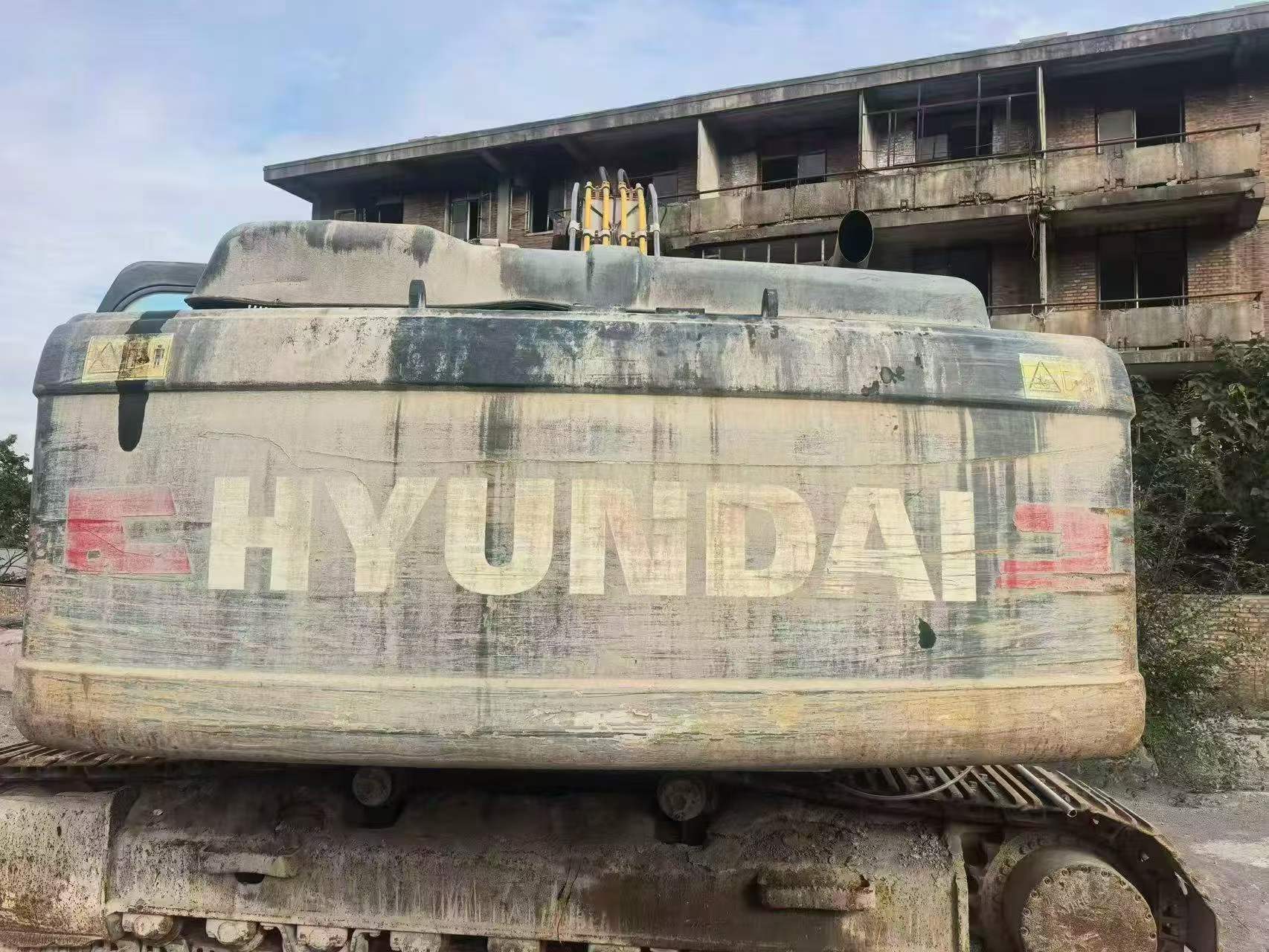 Buy Hyundai R225-7 Used Excavator / 3