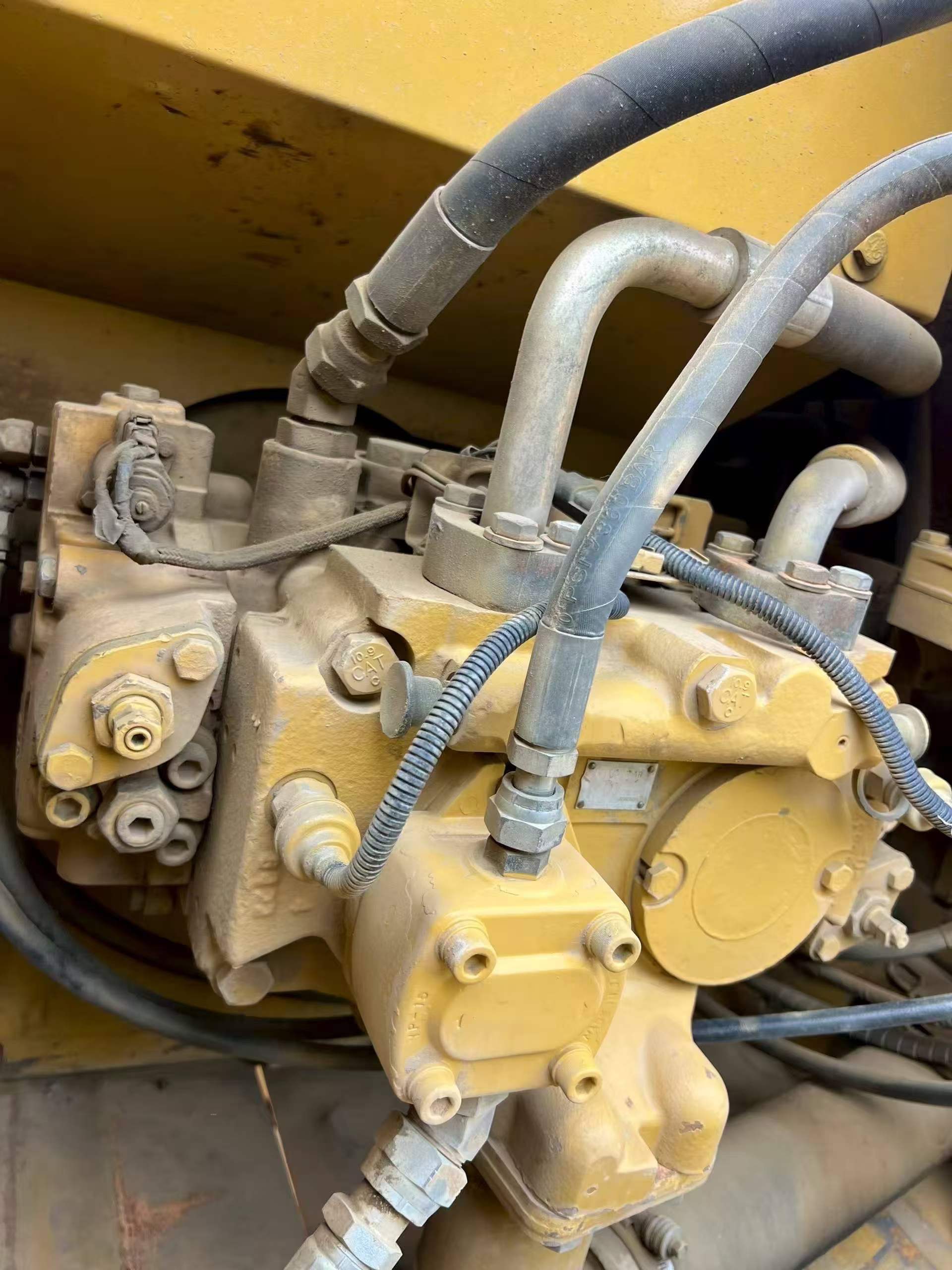 Buy Caterpillar 320A Used Excavator / 8