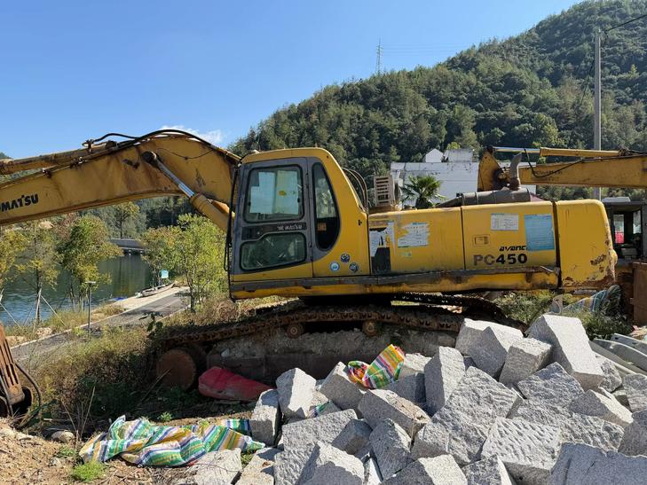Buy Komatsu PC450-6 Used Excavator / 1