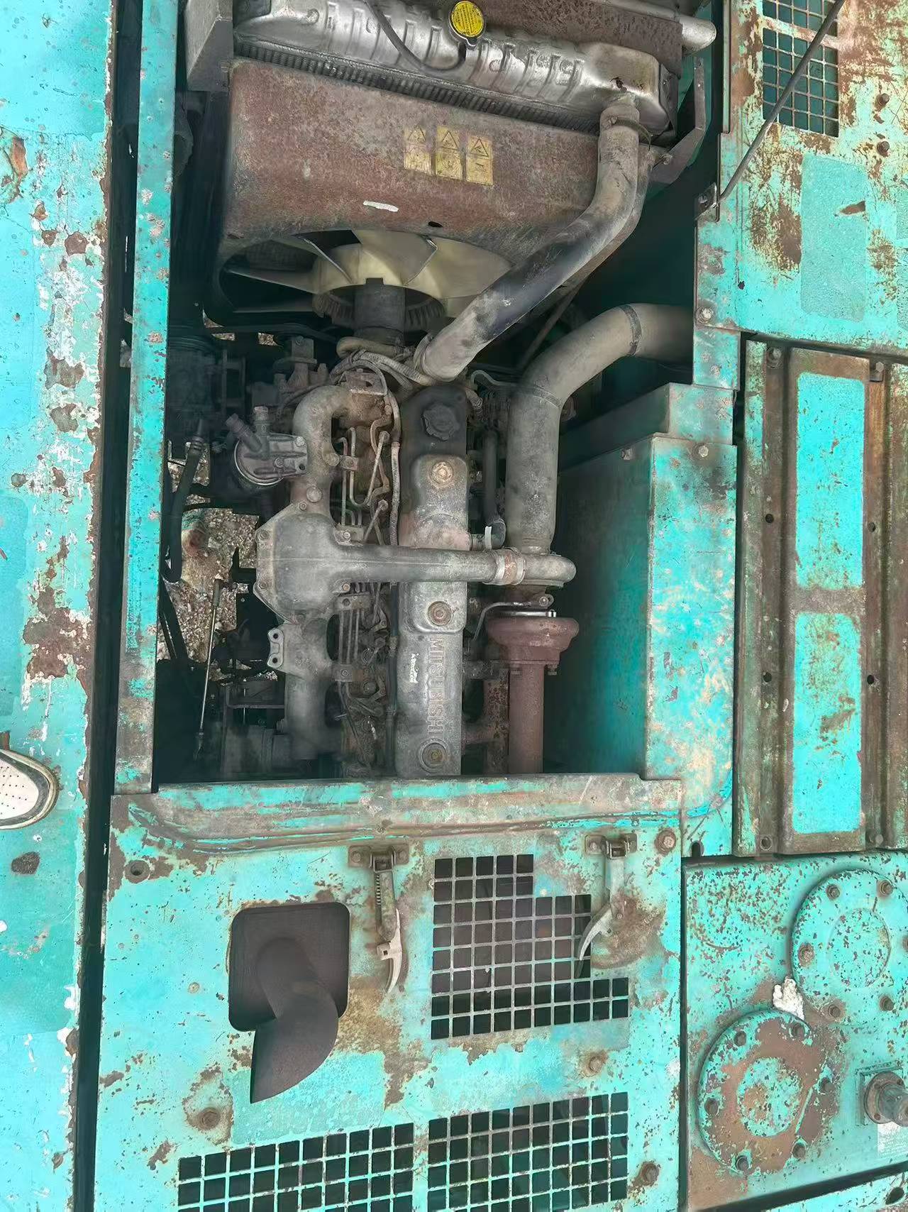 Buy Kobelco SK200-2 Used Excavator / 8