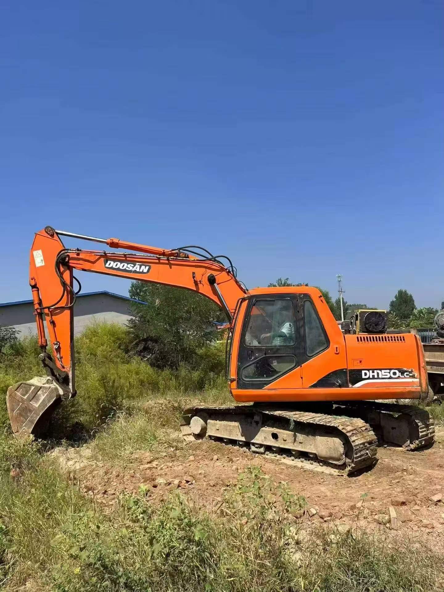 Compre Excavadora Doosan DH150-7 Usada / 4