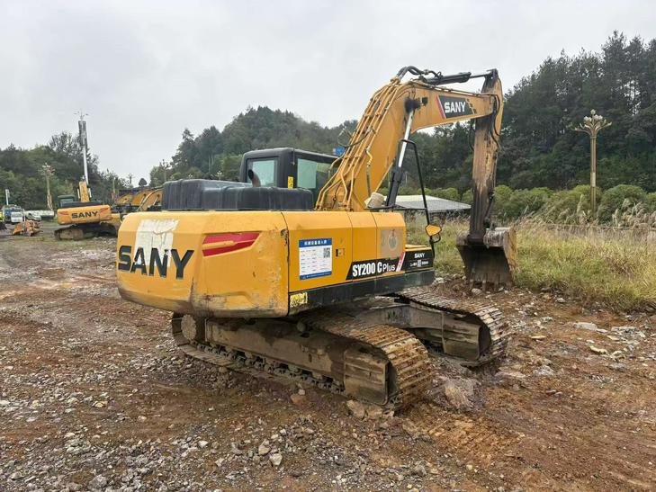 Buy Sany SY200C Used Excavator / 1