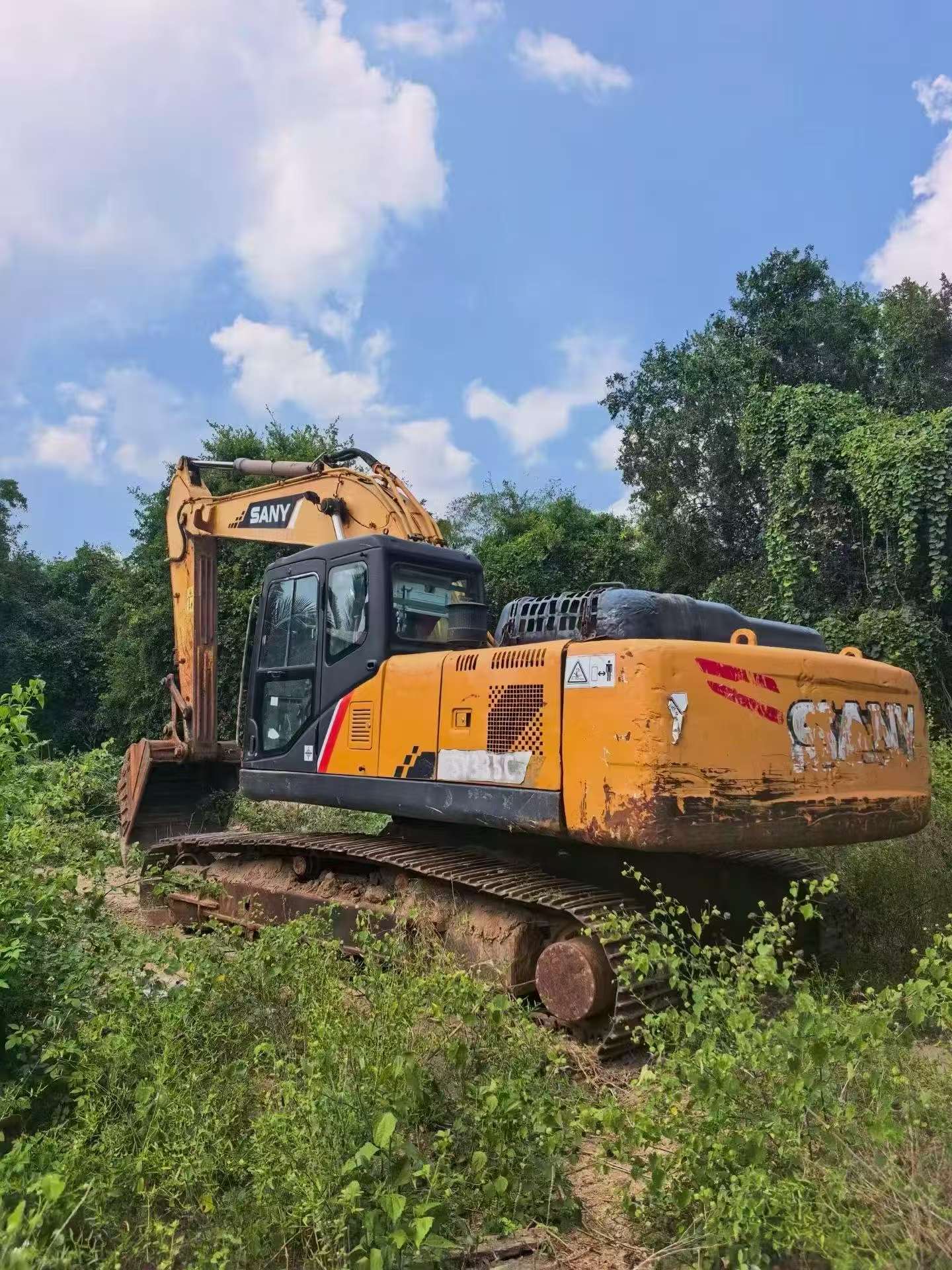 Buy Sany SY265C Used Excavator