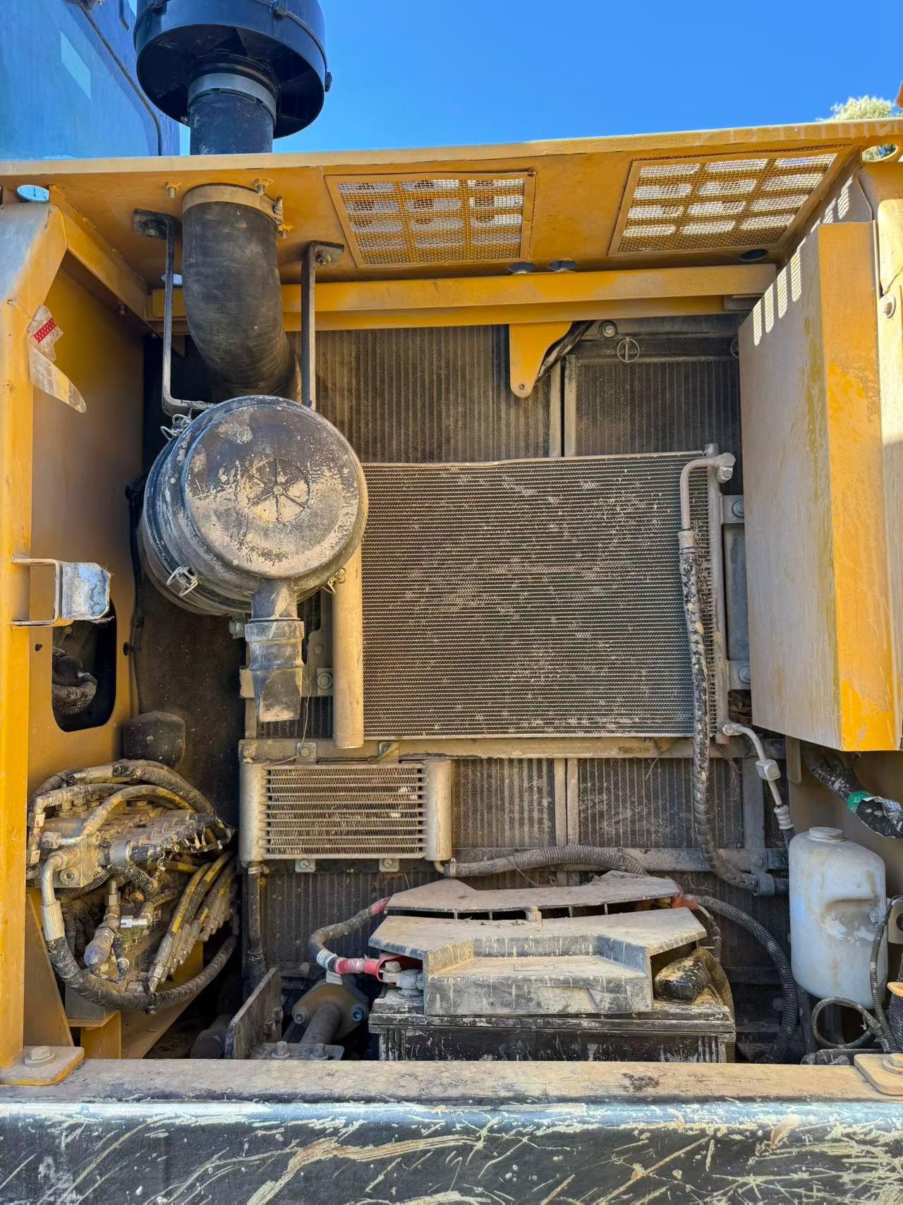 Buy Sany SY135 Used Excavator / 3