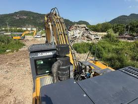 Buy XCMG XE550DK Used Excavator / 3 Buy XCMG XE550DK Used Excavator / 3