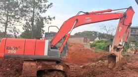 Buy Hitachi EX200-3 Used Excavator / 2 Buy Hitachi EX200-3 Used Excavator / 2
