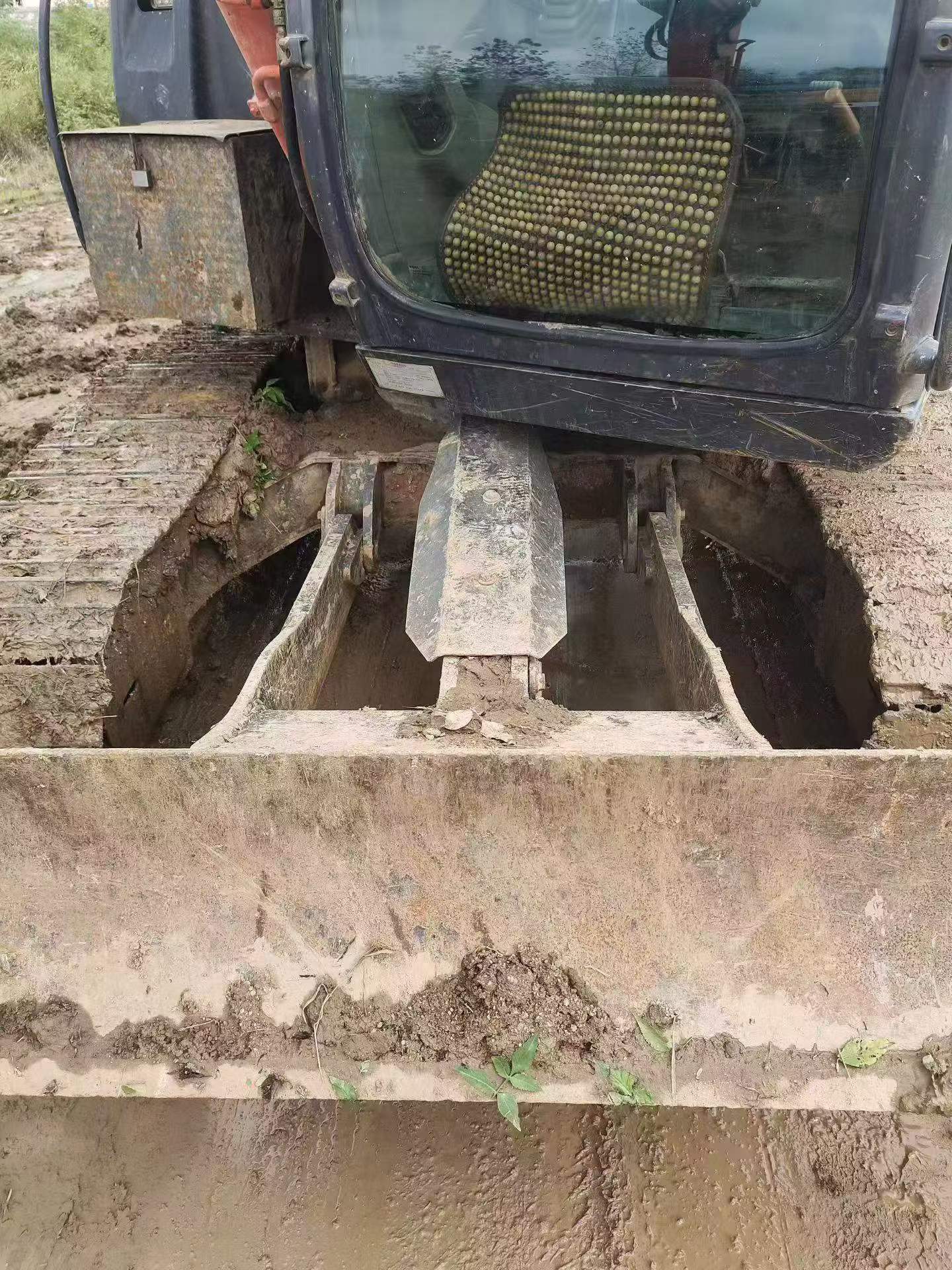 Buy Hitachi ZX70-5A Used Excavator / 5