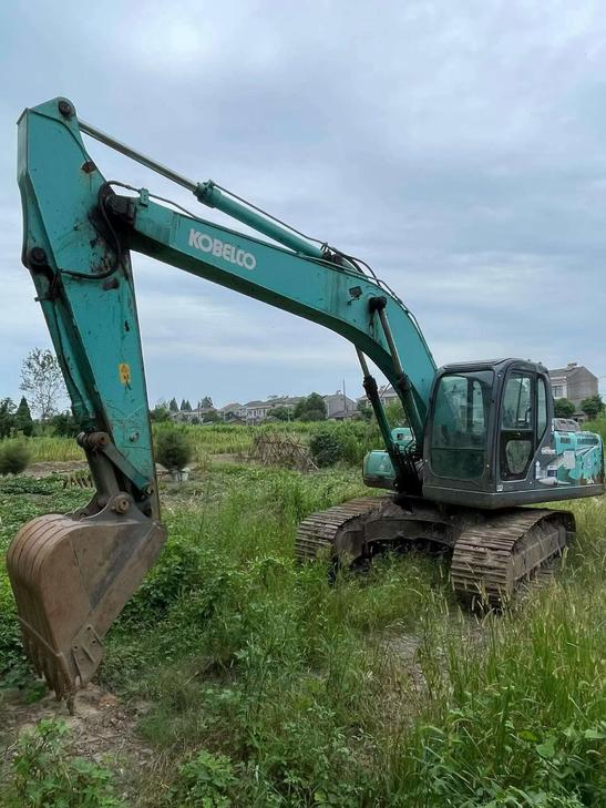 Buy Kobelco SK200-11 Used Excavator / 1