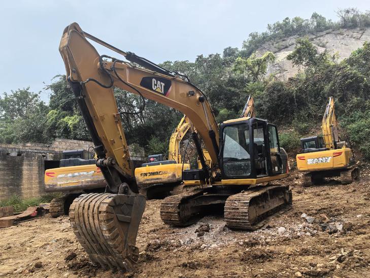 Buy Caterpillar M318 Used Excavator / 1