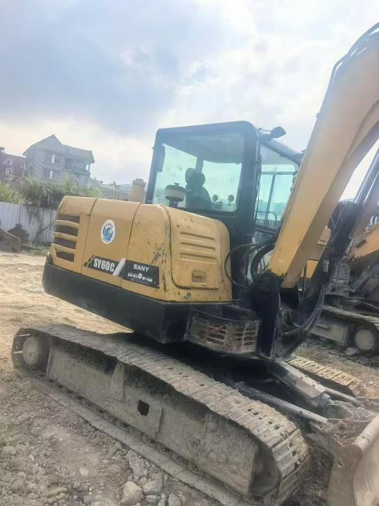 Buy Sany SY60 Used Excavator / 1