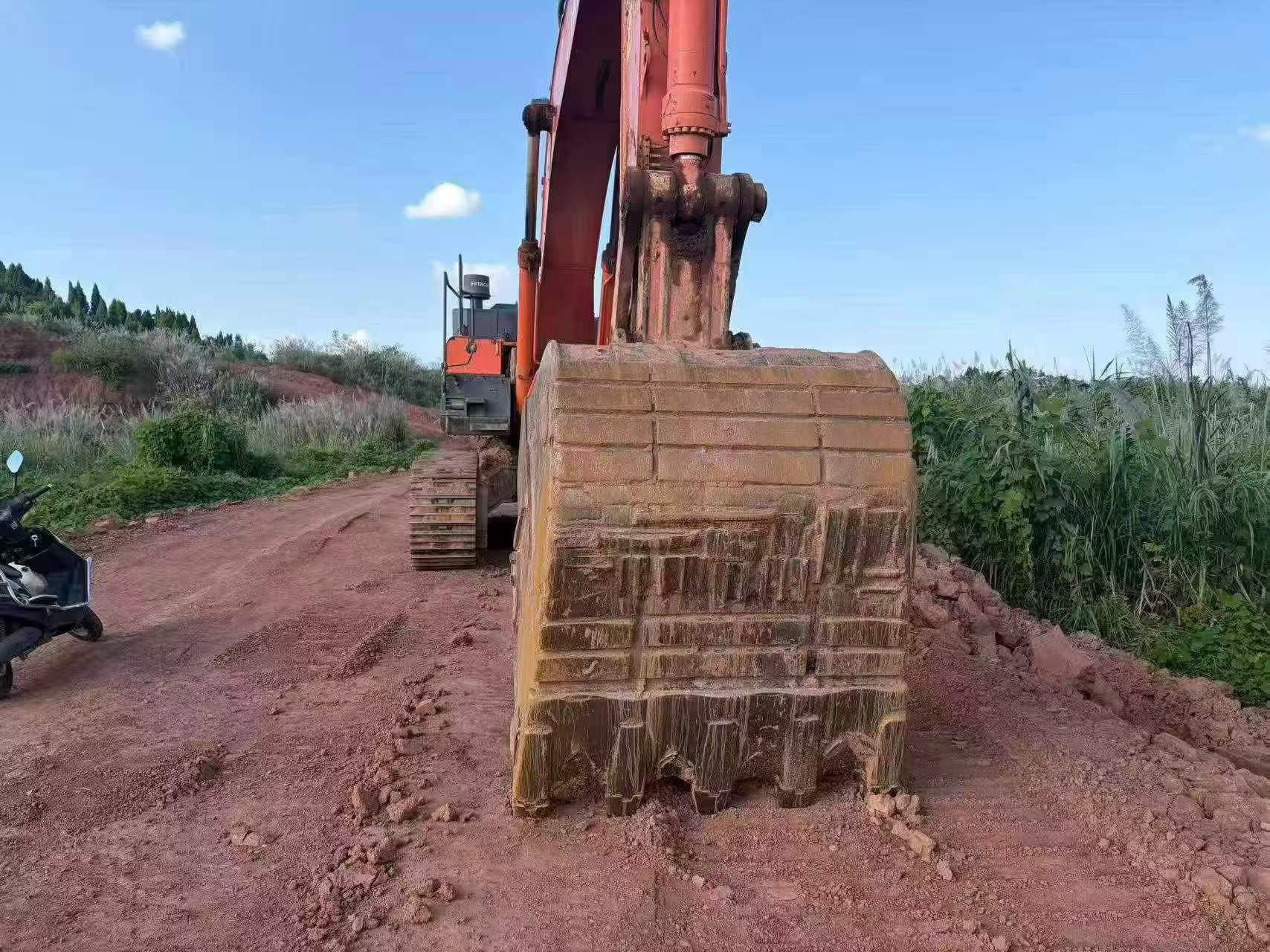 Buy Hitachi ZX490LCH-5A Used Excavator / 9