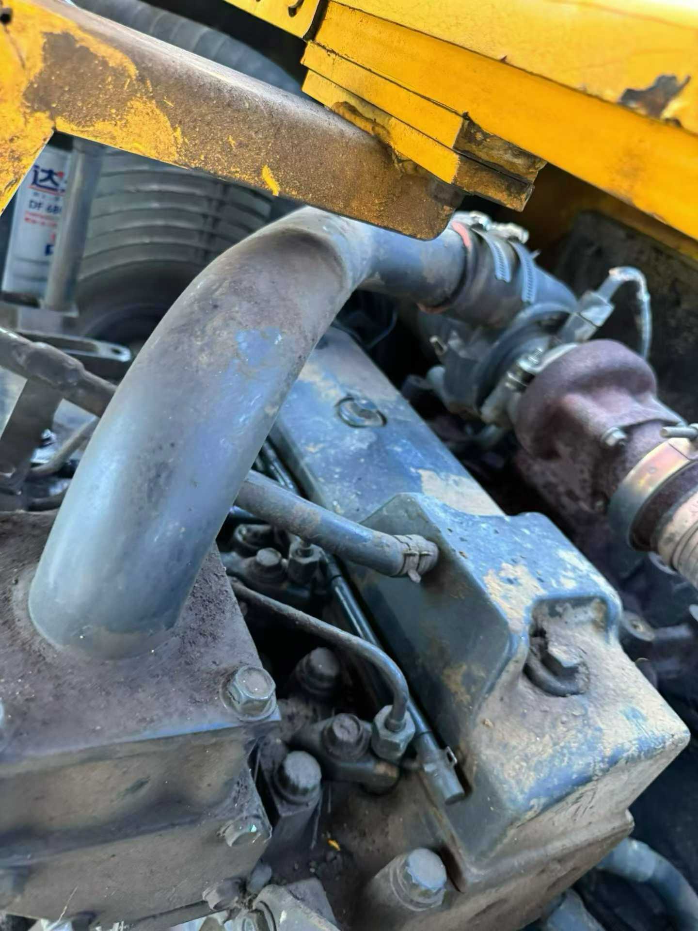 شراء حفارة XCMG XE80 مستعملة / 3