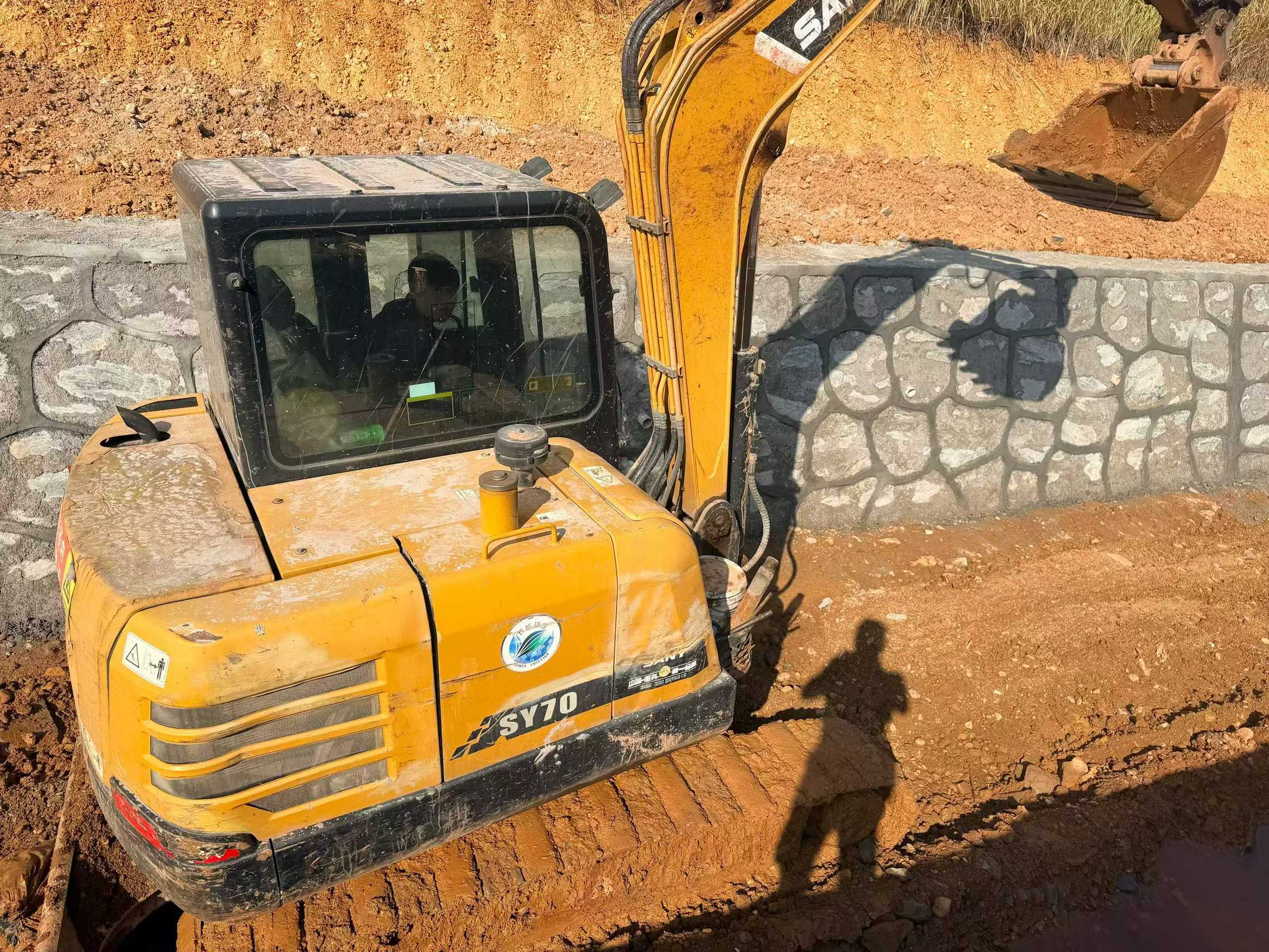 Buy Sany SY60 Used Excavator / 9