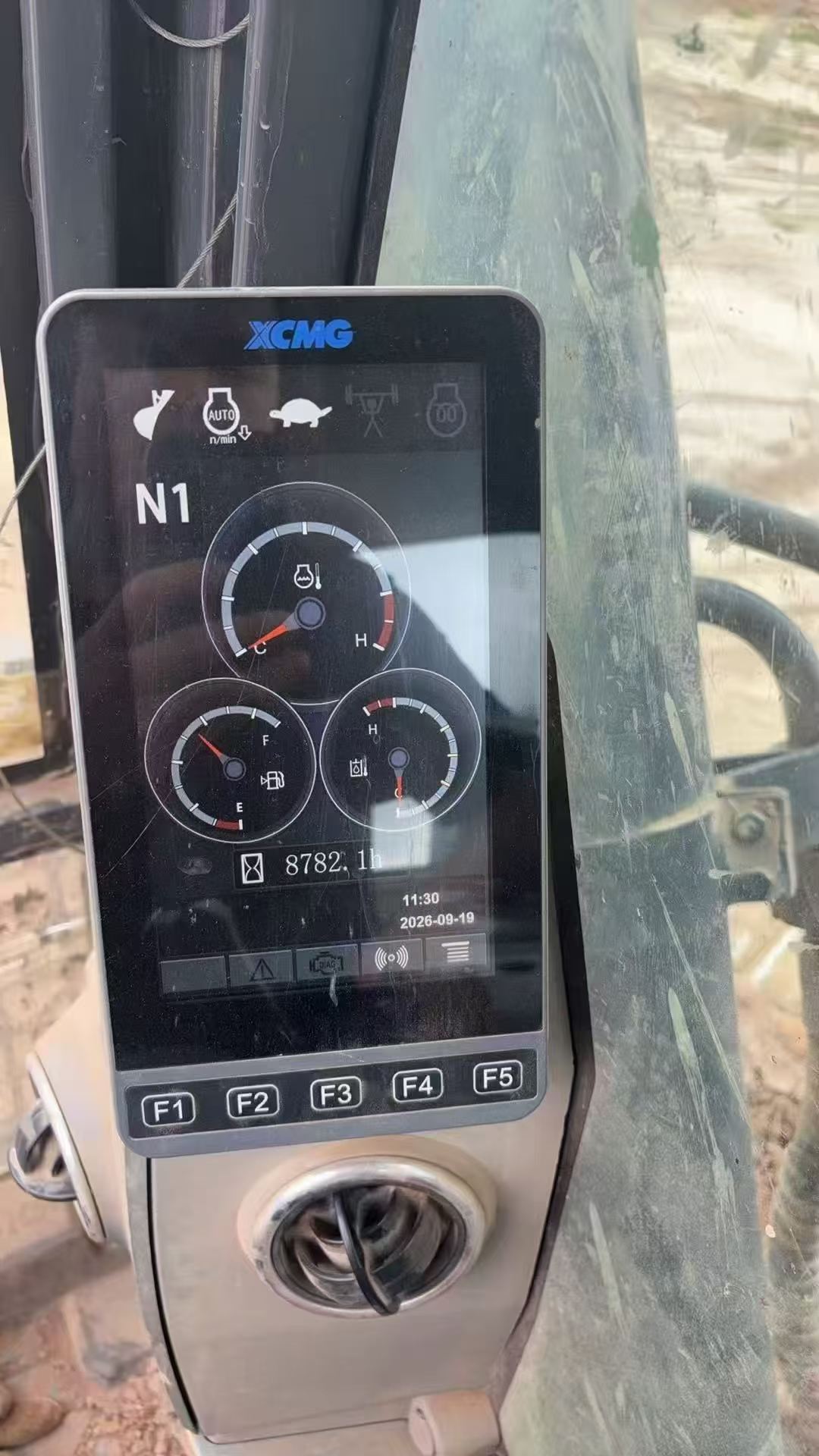 شراء حفارة XCMG XE335C مستعملة / 5