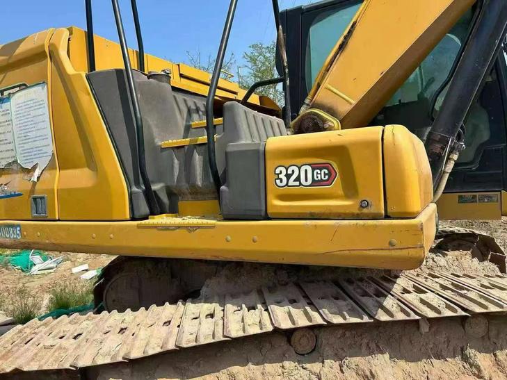 Buy Caterpillar 320GC Used Excavator / 1