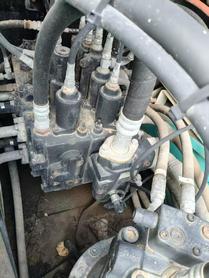 Buy Kobelco SK200-2 Used Excavator / 4 Buy Kobelco SK200-2 Used Excavator / 4
