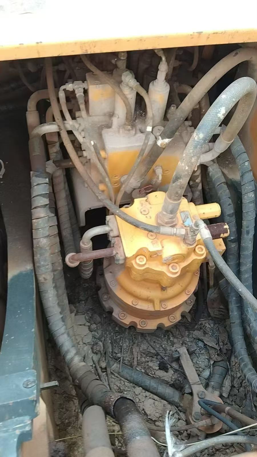 Buy Hyundai R215-7 Used Excavator / 8