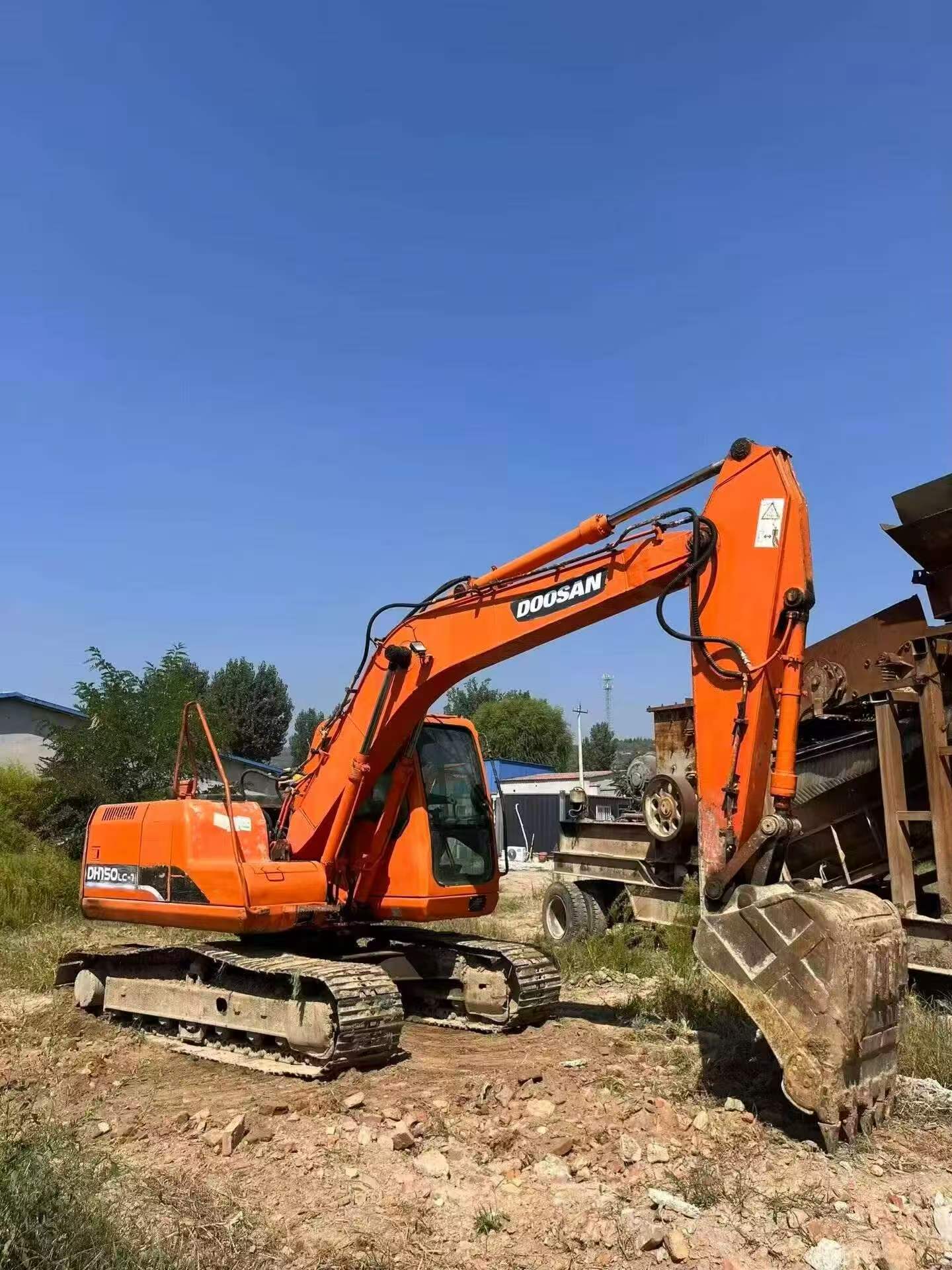 Compre Excavadora Doosan DH150-7 Usada / 5