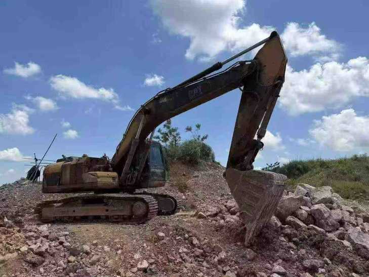 Buy Caterpillar 324D Used Excavator / 1